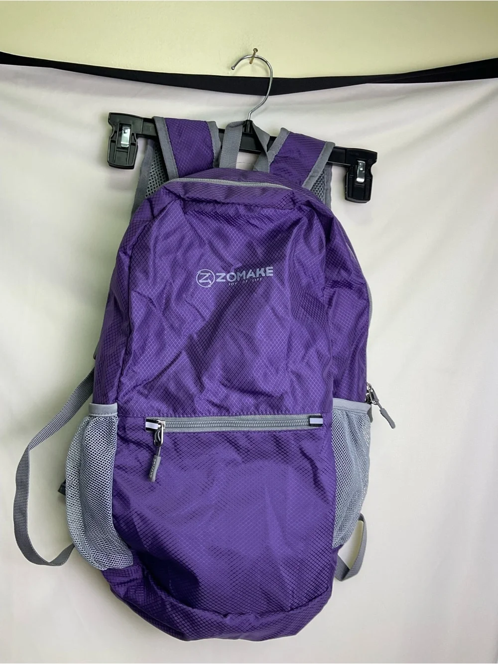 ZOMAKE Ultra Lightweight Hiking Backpack
